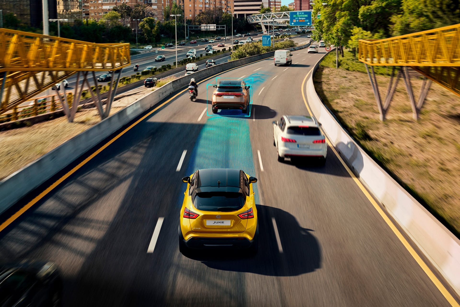 Інтелектуальна система екстреного гальмування (Intelligent Emergency Braking)